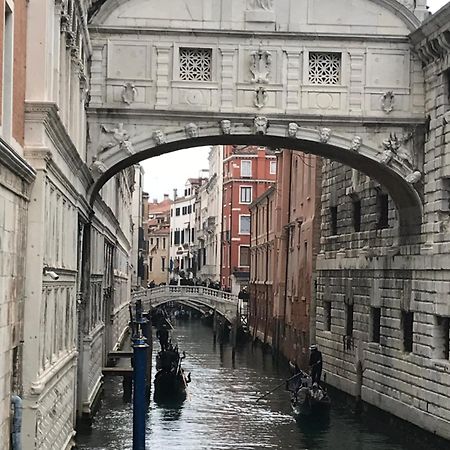 Moonlight Attic Lägenhet Venedig Exteriör bild